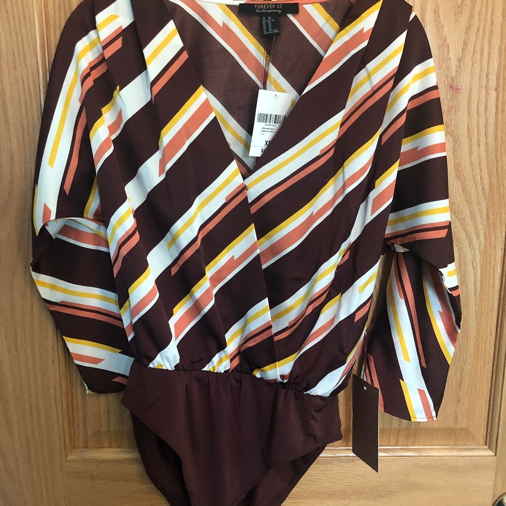 🖤SALE 🖤 NWT Bodysuit blouse